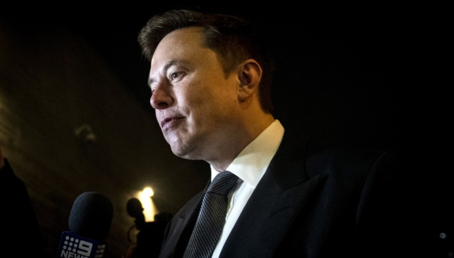 Elon Musk, Twitter'ı devralma anlaşmasını geçici olarak askıya aldı