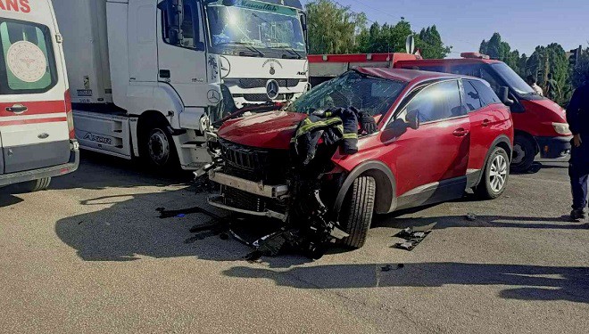 Erciş'te trafik kazası: 4 yaralı!