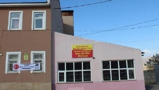 Özalp'ta Göztepeli şehit adına kütüphane yapıldı