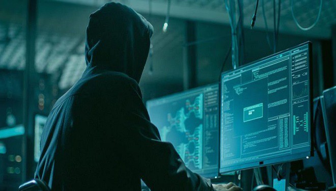 Veri avı operasyonunda 10 hacker yakalandı