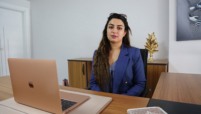 İranlı esnaf "Efsane Ameneh"den Kırmızı Listeye Destek