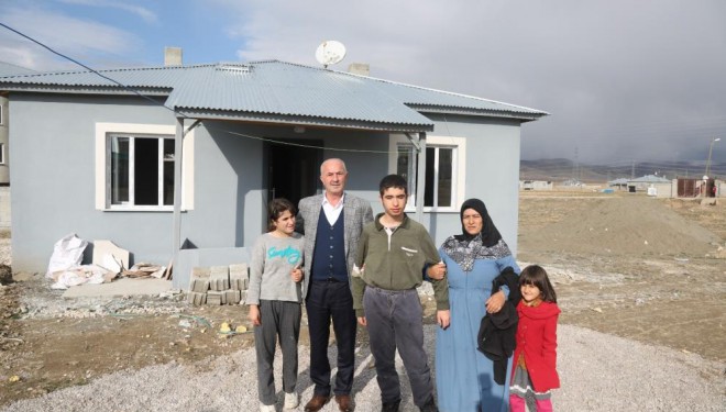 Gül ailesi, ‘3 Aralık Dünya Engelliler Günü’nde yeni evlerine kavuştu