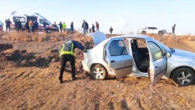 Van'ın Özalp ilçesi'nde iki otomobil çarpıştı: 7 yaralı