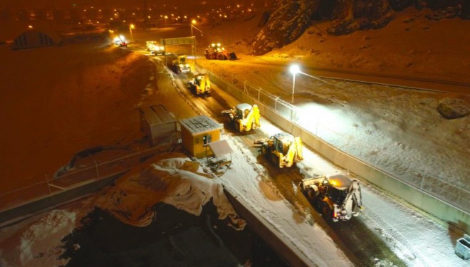 Tuşba Belediyesinden karla mücadele çalışması