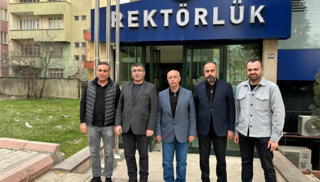 Van YYÜ Rektörü Hamdullah Şevli'den deprem bölgesine ziyaret
