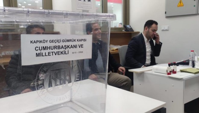 Kapıköy Gümrük Kapısı'nda oy kullanma işlemi başladı