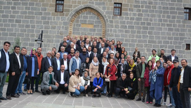 İranlı turizmciler Hakkari'ye hayran kaldı