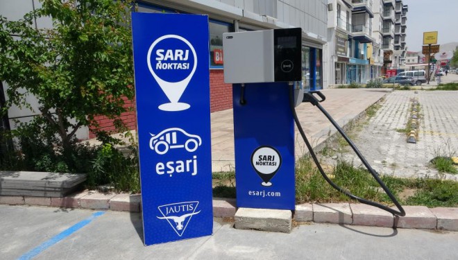 Van’da elektrikli arabalar için hızlı şarj istasyonu kuruldu