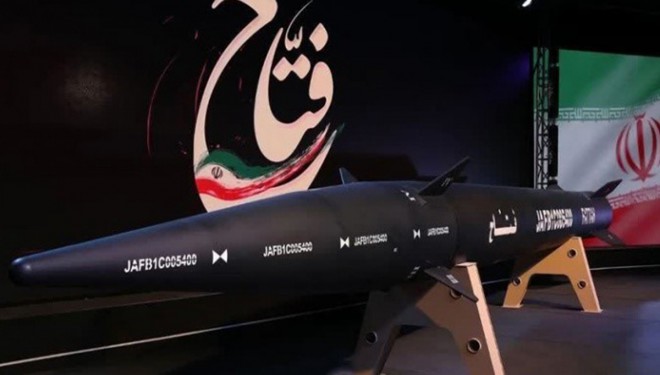İran, ilk hipersonik balistik füzesi 'Fettah'ı tanıttı