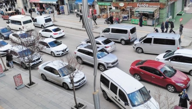 Van’ın trafik sorunu bitmiyor, katlanarak artıyor!