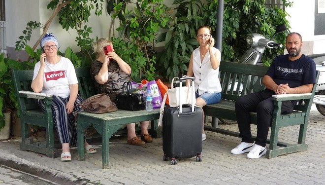 Adana'da 5.5 büyüklüğünde deprem! Kimi valizini aldı, kimi...