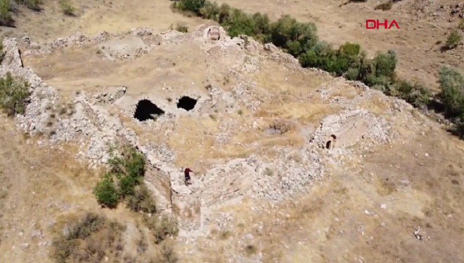Van'da doğaseverler Meryem Ana Manastırı'na yürüyüş düzenledi