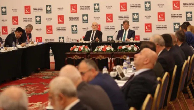 Davutoğlu: Muhalefet dağınık biz toparlamaya çalışıyoruz!