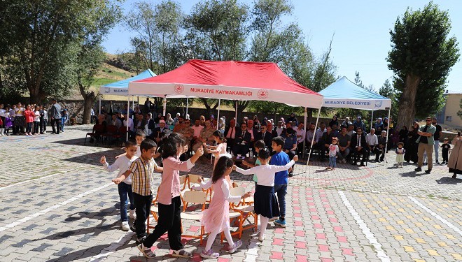 Muradiye’de 'İlköğretim haftası' tüm okullarda coşku ile kutlandı