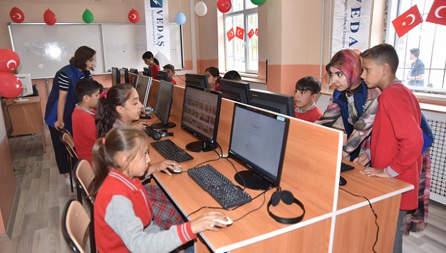 BEÜ ve VEDAŞ’tan eğitime destek
