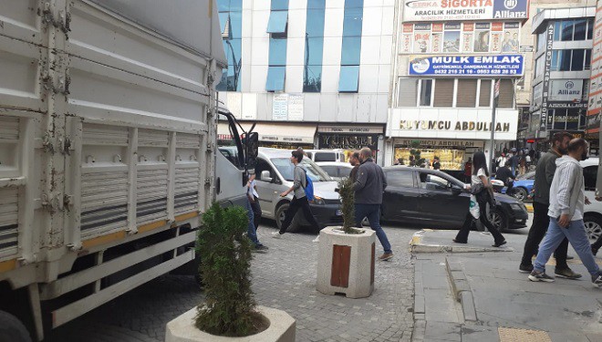 Van'ın bitmeyen 'düzensiz park' çilesi