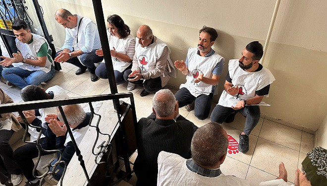 Van’da yasağa karşı 5 saatlik oturma eylemi
