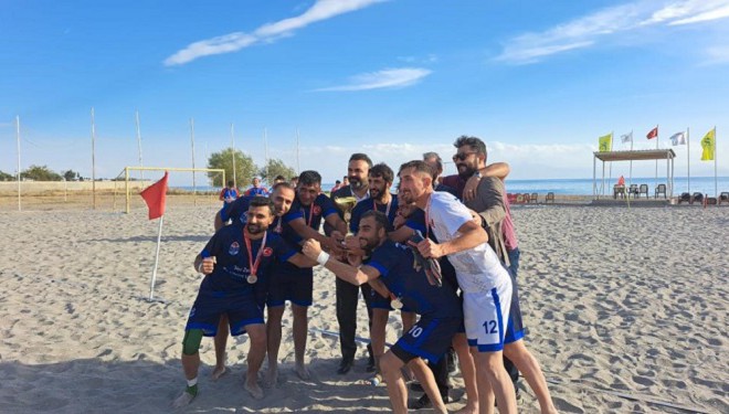 Van Gölü sahilinde TFF plaj futbolu turnuvası sona erdi