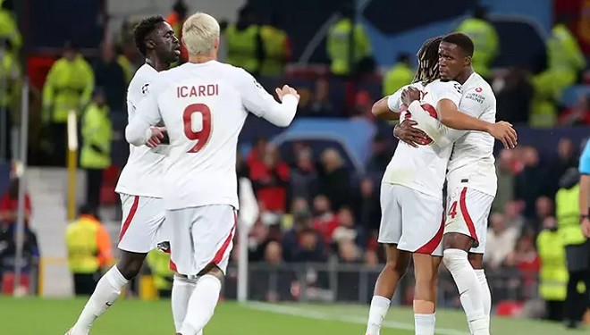 Galatasaray'dan İngiltere'de tarihi zafer!