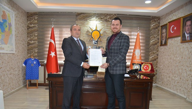Faruk Ünal, AK Parti'den aday adaylığı başvurusunu yaptı