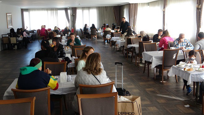İranlılar sanatçı Ebi konseri için Van'a geldi