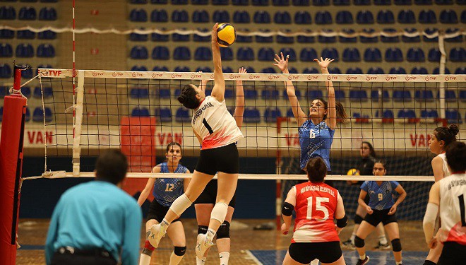 Van derbisinin galibi Büyükşehir Belediyespor oldu