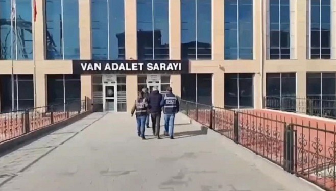 Van'da 42 yıl kesinleşmiş hapis cezası bulunan 1 şahıs tutuklandı