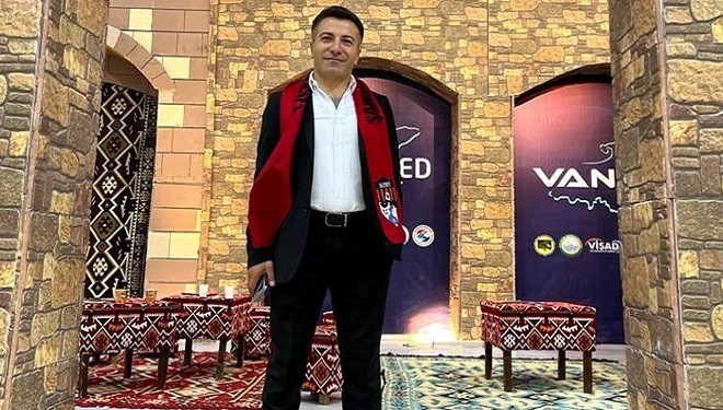 Vanspor FK Asbaşkanı Erol Temel istifa etti!