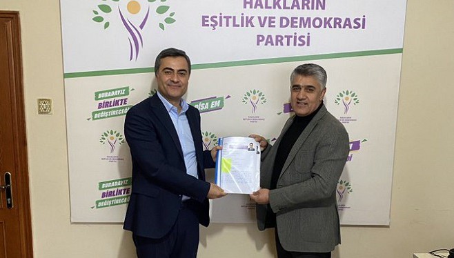 Eski milletvekili Zeydan'dan Van için aday adaylık başvurusu