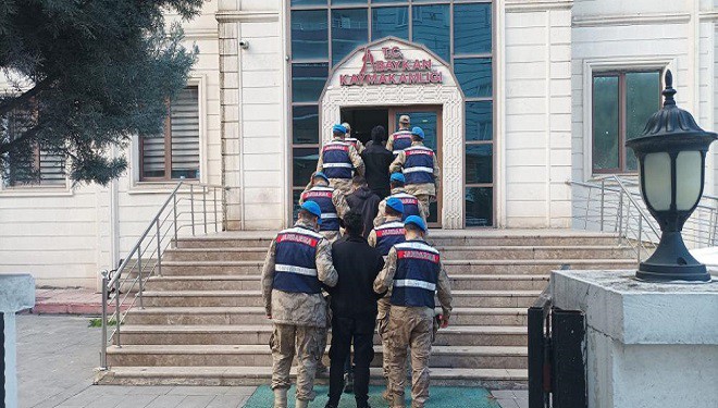 Düzensiz göçmen organizatörü 5 kişi tutuklandı