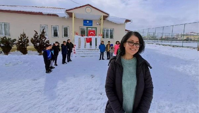 Kardan Anıtkabir yapıp, önünde İstiklal Marşı'nı okudular