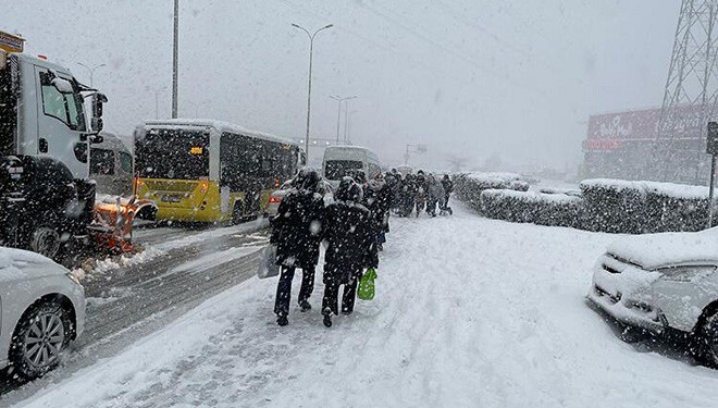 Van'da 4 ilçede taşımalı eğitime 1 gün ara