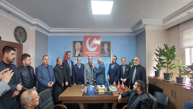 Meki Arvas Yeniden Refah Partisi'ne geçti, aday oldu