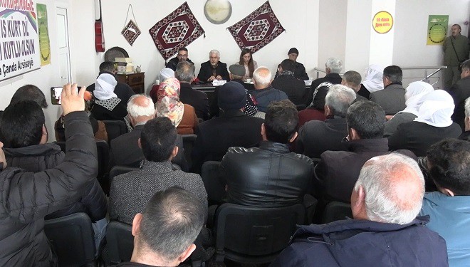 Erciş'te, Kürt Yazarlar Derneği Panel Düzenledi
