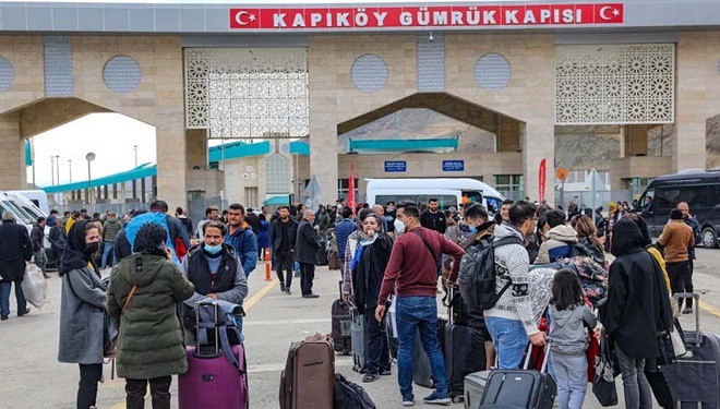 Kapıköy Sınır Kapısı'ndan kaç kişi giriş-çıkış yaptı?
