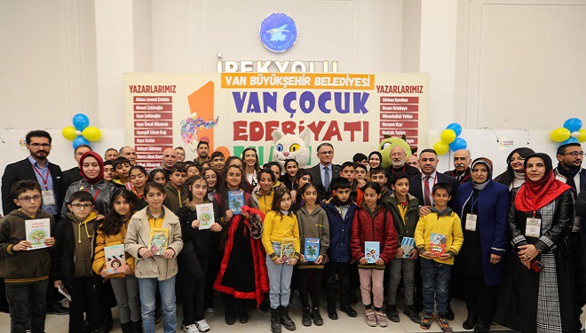 1'nci Van Çocuk Edebiyat Fuarı açıldı
