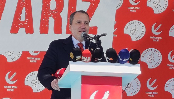 Fatih Erbakan Van'da konuştu: "Yeniden Refah rüzgarı bütün Türkiye'de en güçlü şekilde esiyor"