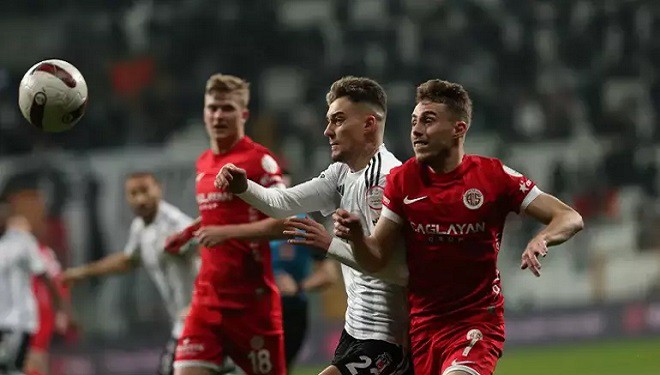 Beşiktaş - Antalyaspor karşılaşması nefesleri kesti!