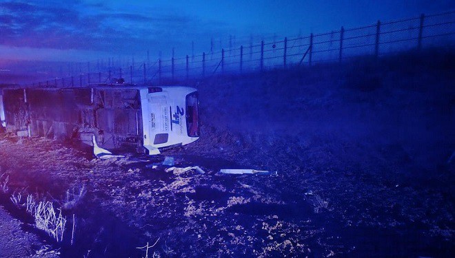 Van otobüsü kaza yaptı: 15 Yaralı!