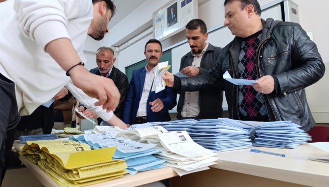 Van’da oy sayım işlemleri başladı