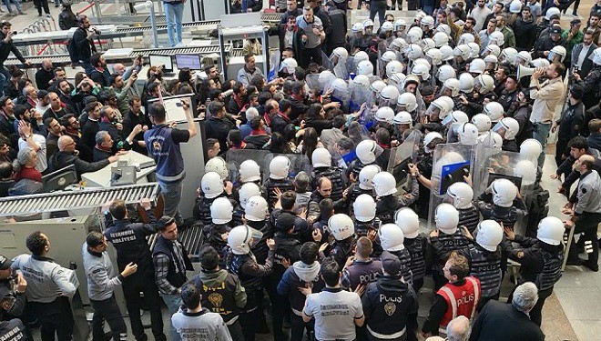 Çağlayan Adliyesinde Van eylemi: Polis avukatlara müdahale etti