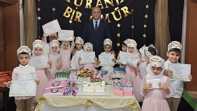 İpekyolu ilçesinde Kur’an-ı Kerim'e geçen çocuklar için tören düzenledi