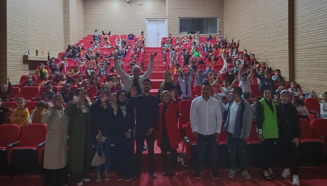 Özalp'ta minik öğrenciler sinema ile buluştu