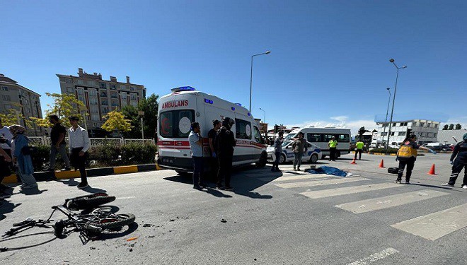 Van'da, beton mikserinin çarptığı bisikletli hayatını kaybetti