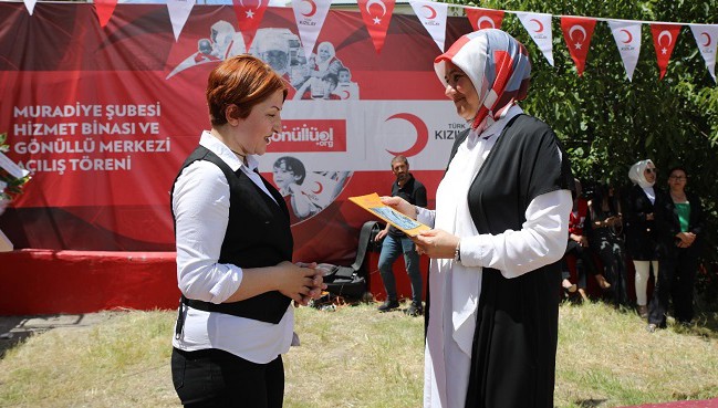 Başkan Yılmaz “İnci-Deli Suyun Kalbi” kitabını okuyup balık göçünü izledi