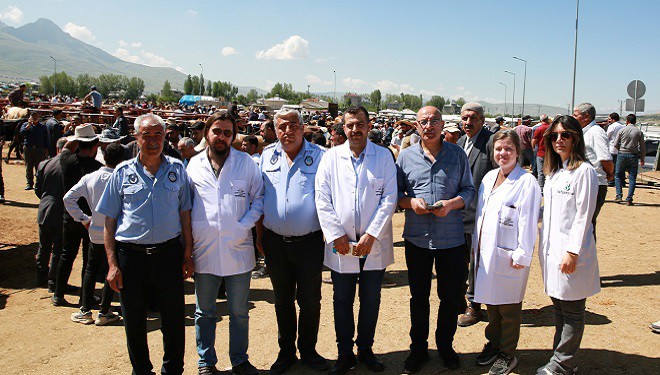 Büyükşehir Belediyesi Kurban Sağlık Timi Görev Başında
