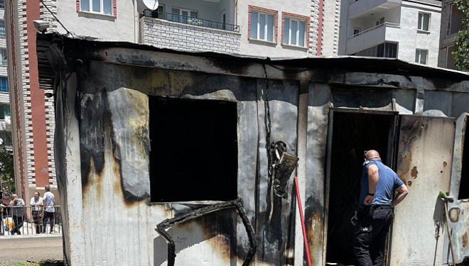 Van'da konteyner yangını