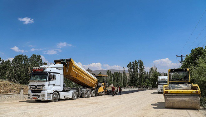 VBB asfalt çalışmalarını sürdürüyor