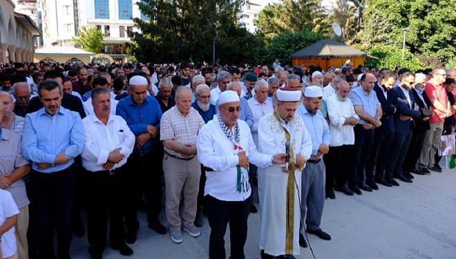Van'da İsmail Haniye için gıyabi cenaze namazı kılındı