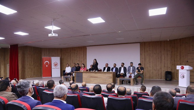 Eşbaşkan Şedal Başkale’de muhtarlarla bir araya geldi